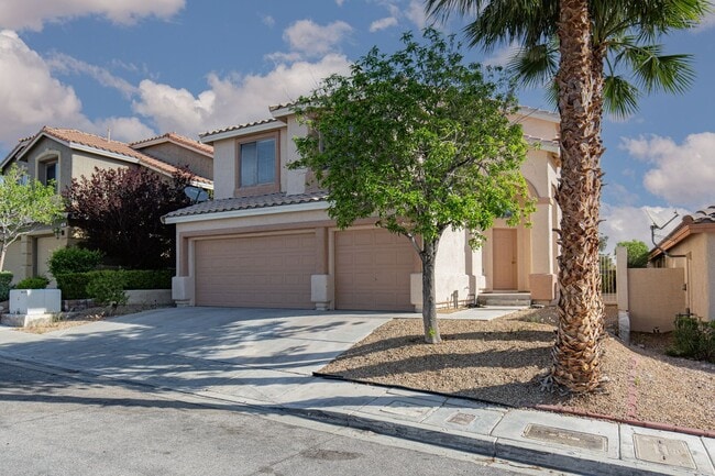 Building Photo - Great 5 Bedroom Home in Summerlin