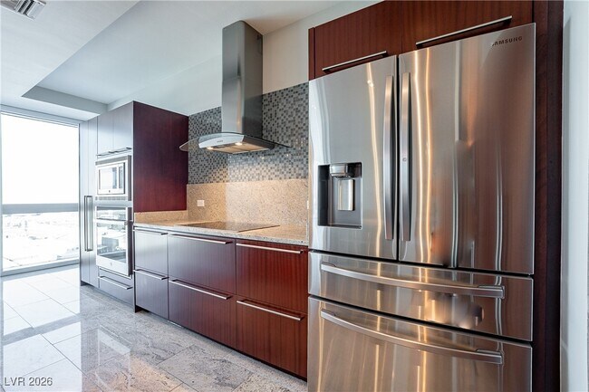 Building Photo - 4471 Dean Martin Dr