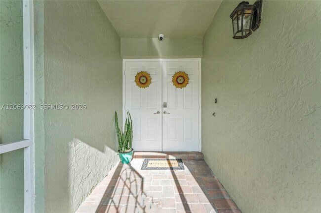 Building Photo - 5520 NW 49th Ave