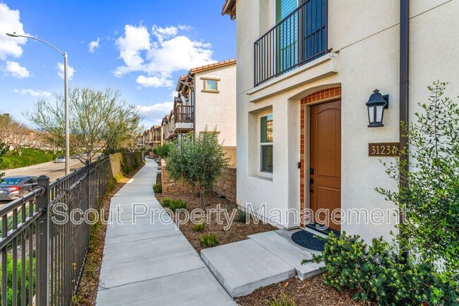 Building Photo - 31234 Calle Cirros