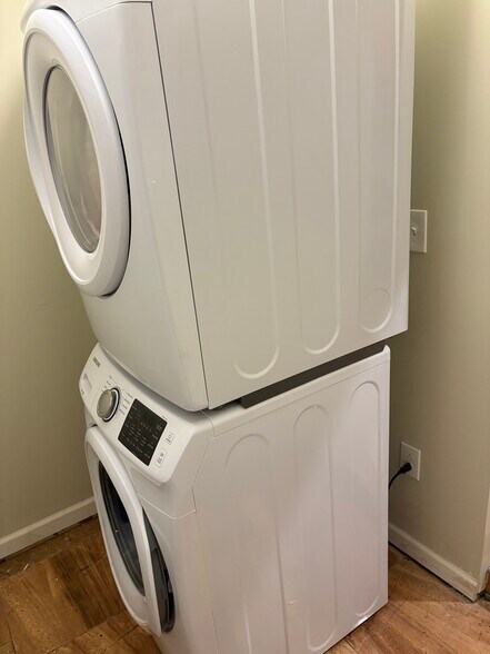 Washer/Dryer - 1624 N Felton St