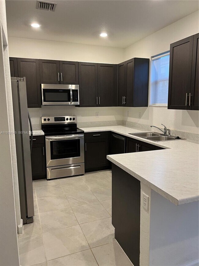 Building Photo - 13387 SW 287th Ter