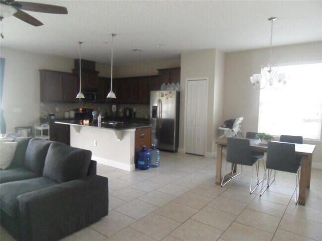 Building Photo - 1497 Softshell St