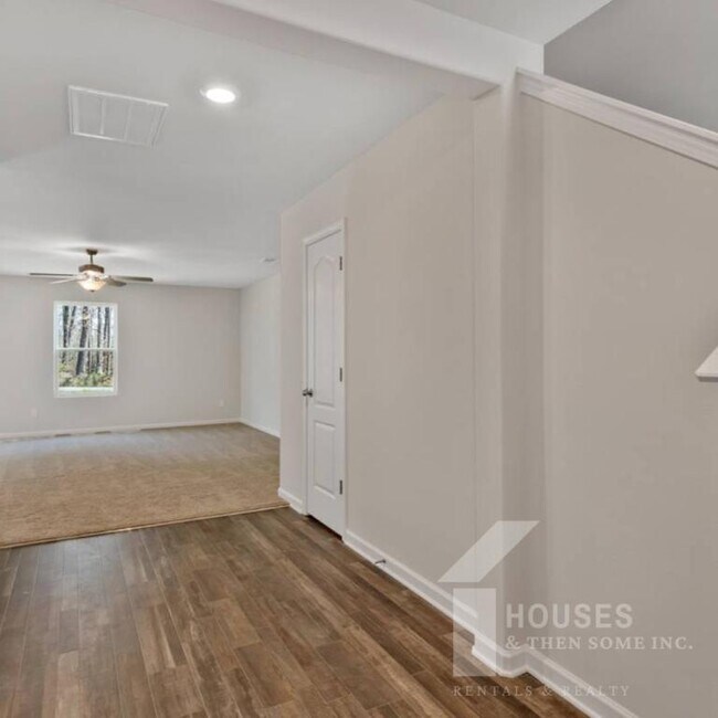 Building Photo - 4057 Reinfield Dr