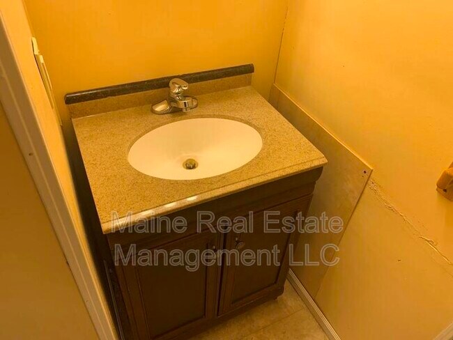 Building Photo - 3 Sweet Fern Dr