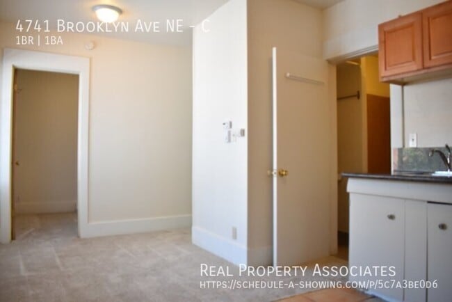 Building Photo - 4741 Brooklyn Ave NE