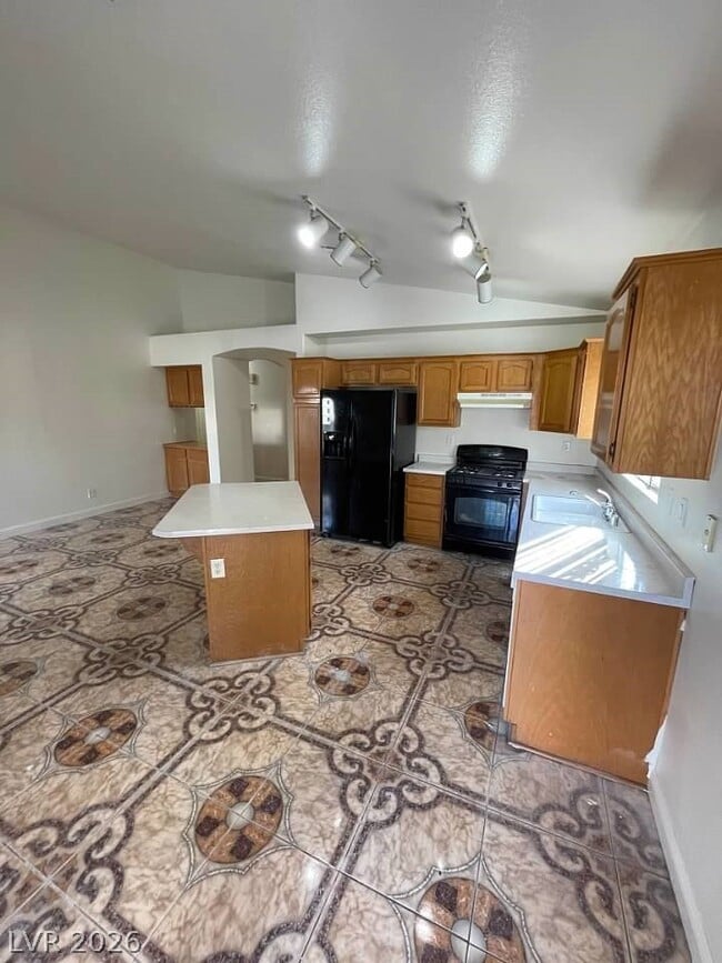 Building Photo - 4406 Cinema Ave