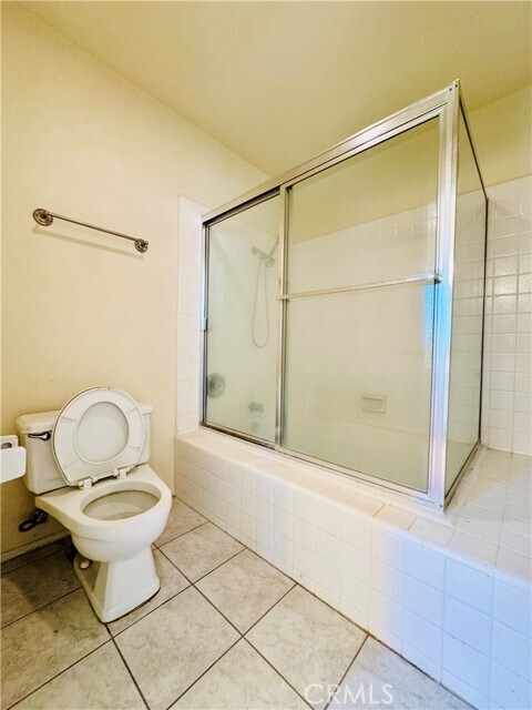 Building Photo - 10 Coldbrook