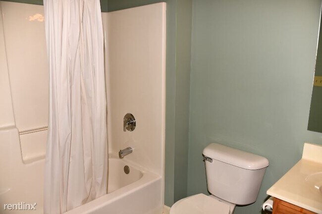 Building Photo - 2 br, 2.5 bath House - 658 Mallard Dr