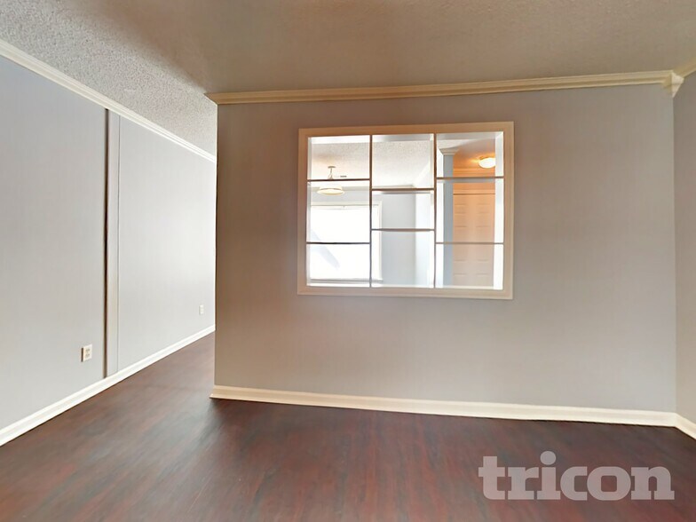 Building Photo - 112 Hedgefield Rd