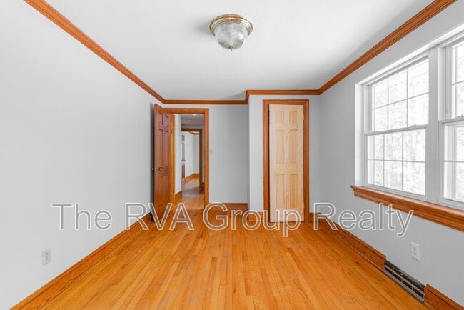 Building Photo - 36 Ferndale Drive