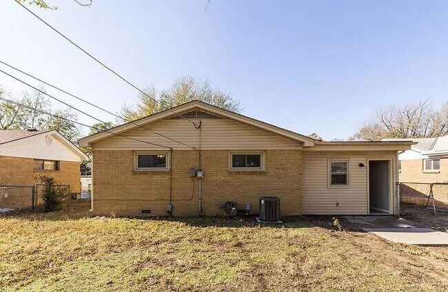 Building Photo - Adorable 4 Bedroom in Haysville!