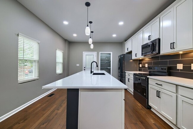 Building Photo - North Campus OSU Renovated Single Family H...