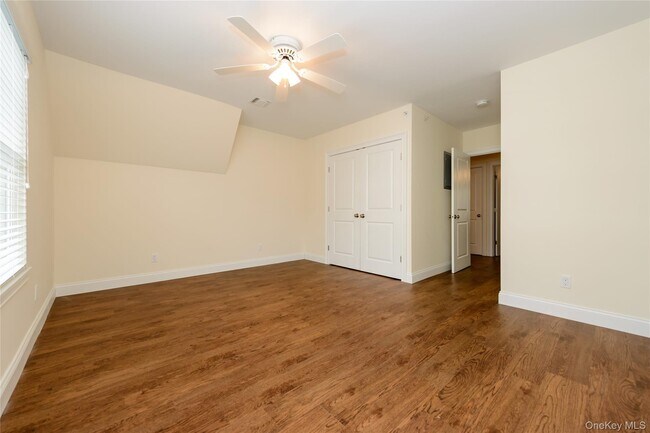 Building Photo - 24 Creek Rd