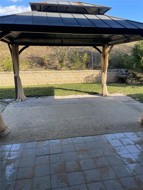 Building Photo - 2062 Redbay Ave