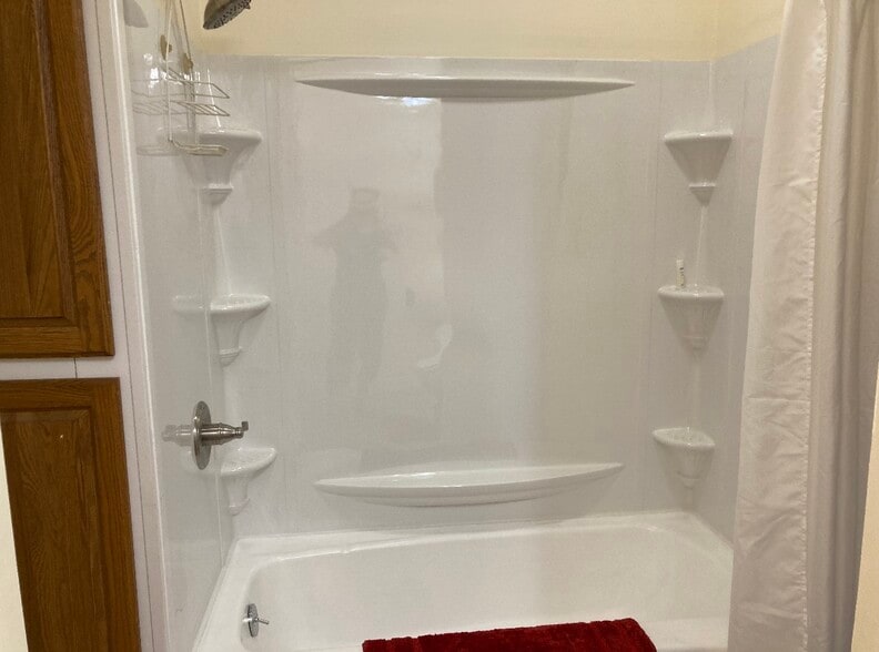 Bathroom - 212 E South St