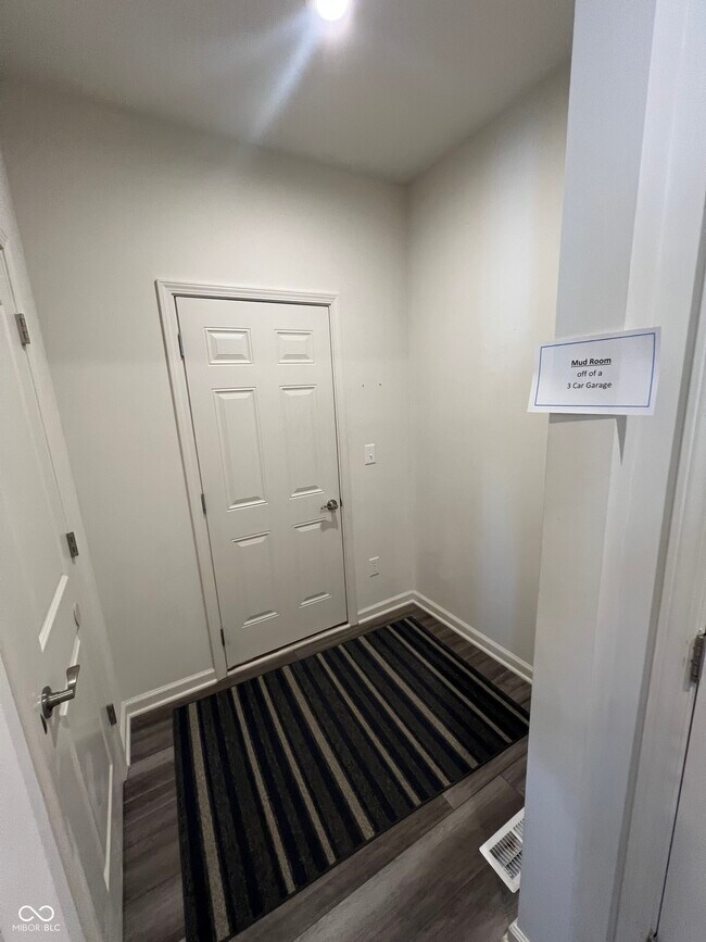 Building Photo - 5374 Noble Crossing Pkwy W