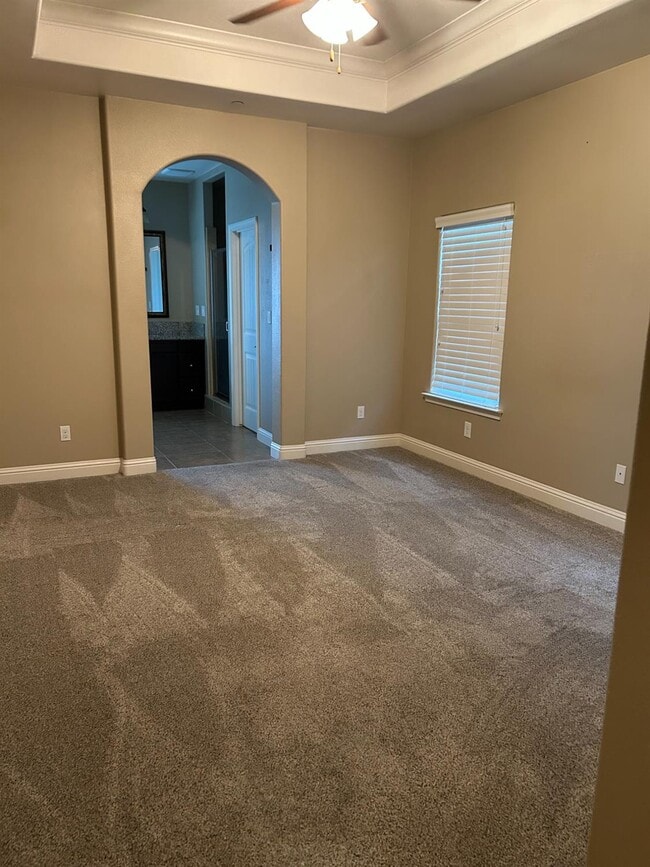 Building Photo - 2656 Cherry Tree Dr