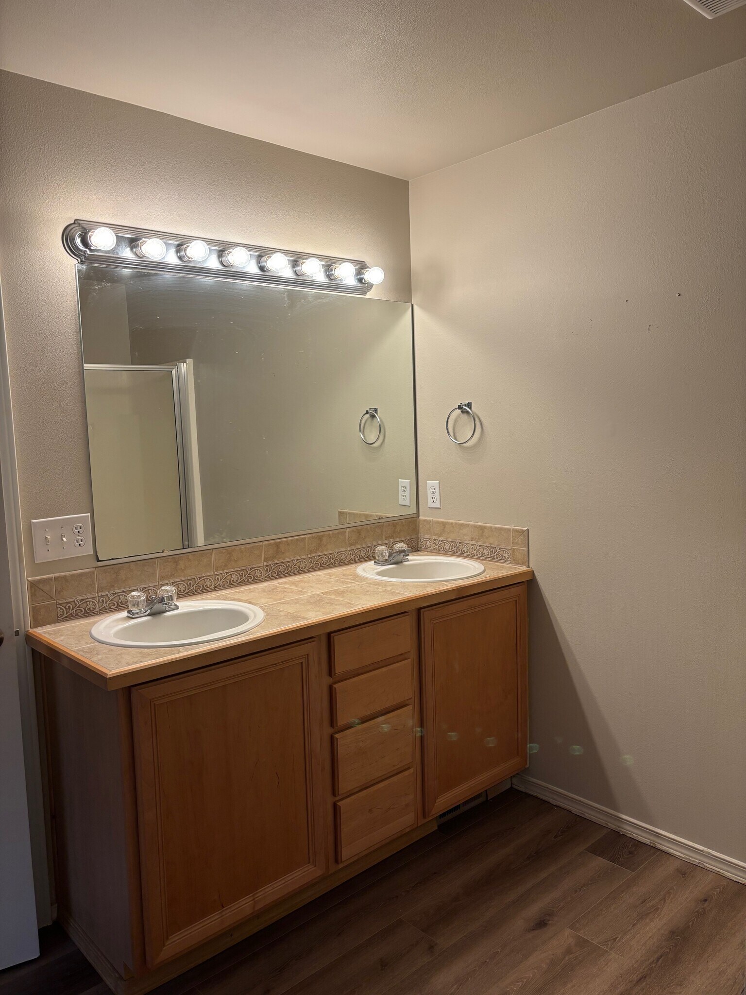 Building Photo - 2811 162nd St E