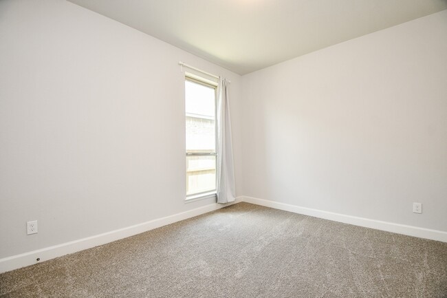 Building Photo - 21312 Palm Arbor Dr