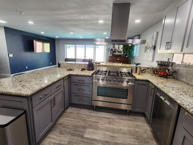 Building Photo - 3207 E Juniper Ave