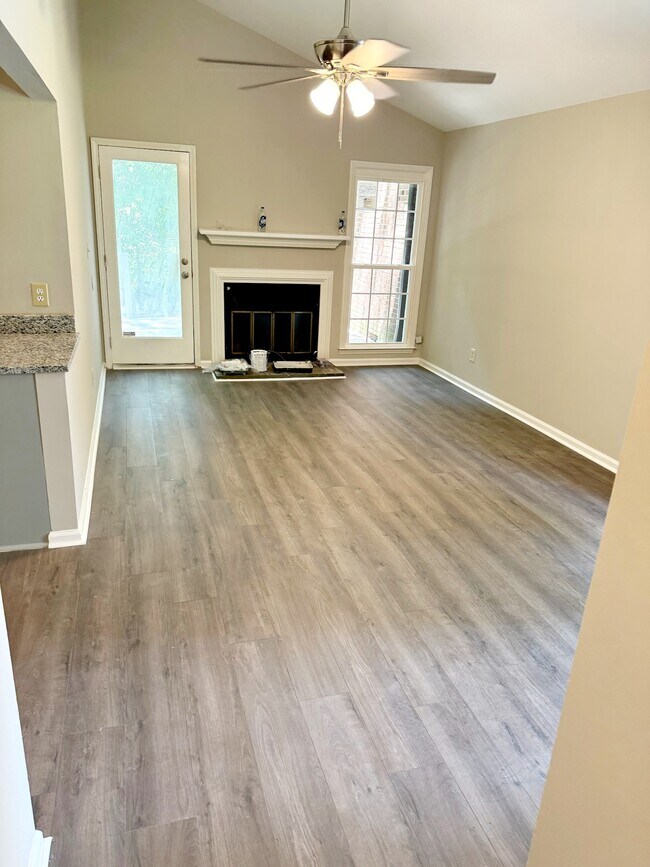 Building Photo - 4909 Wallingford Dr