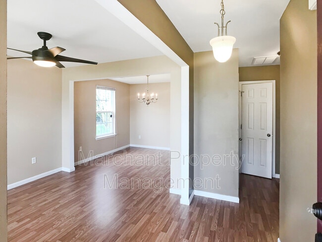 Building Photo - 705 Cassie Marie Ct