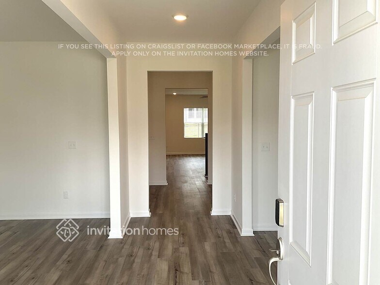 Building Photo - 3816 Lantern Ln