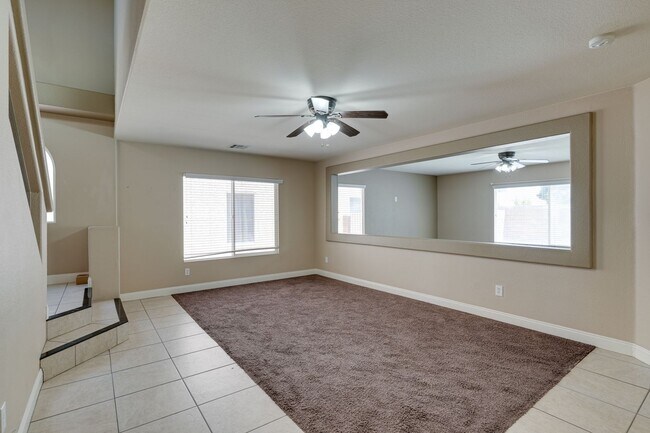 Building Photo - 4-Bedroom Home with Heated Pool & Spa