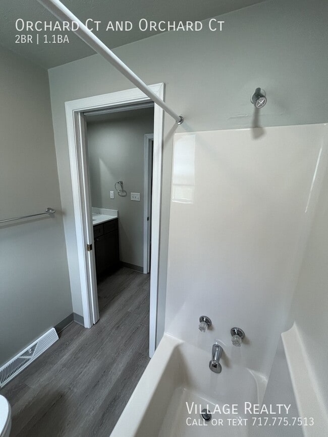 Building Photo - 306 Orchard Ct
