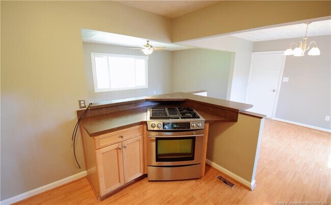 Building Photo - 211 Livermore Dr