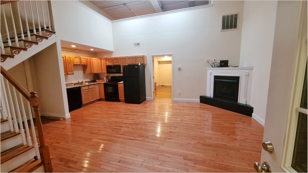 Interior Photo - Burlington Mill Apartments