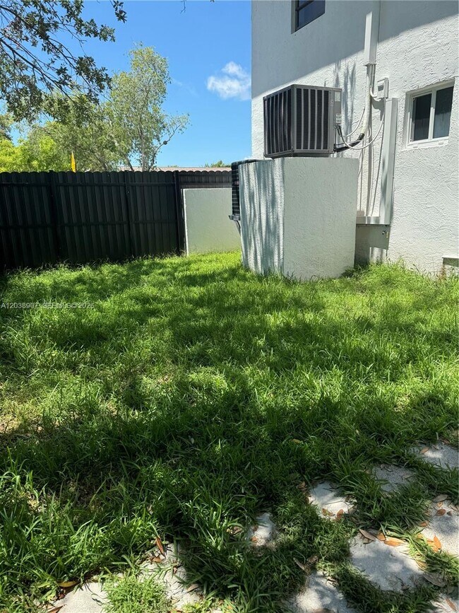 Building Photo - 8275 SW 205th Terrace