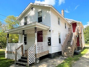 Building Photo - 219 E North St