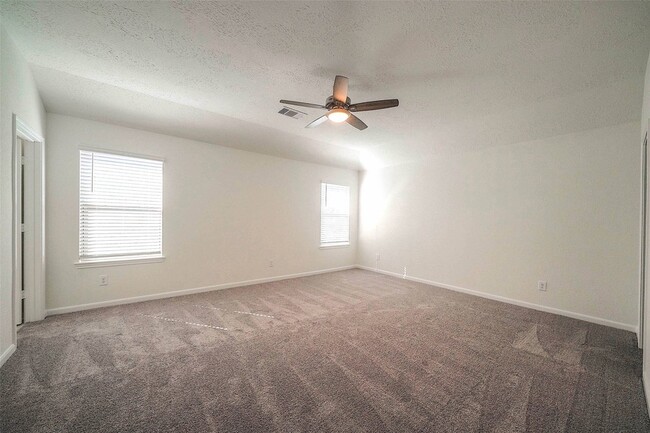 Building Photo - 20811 Sheffield Pk Dr