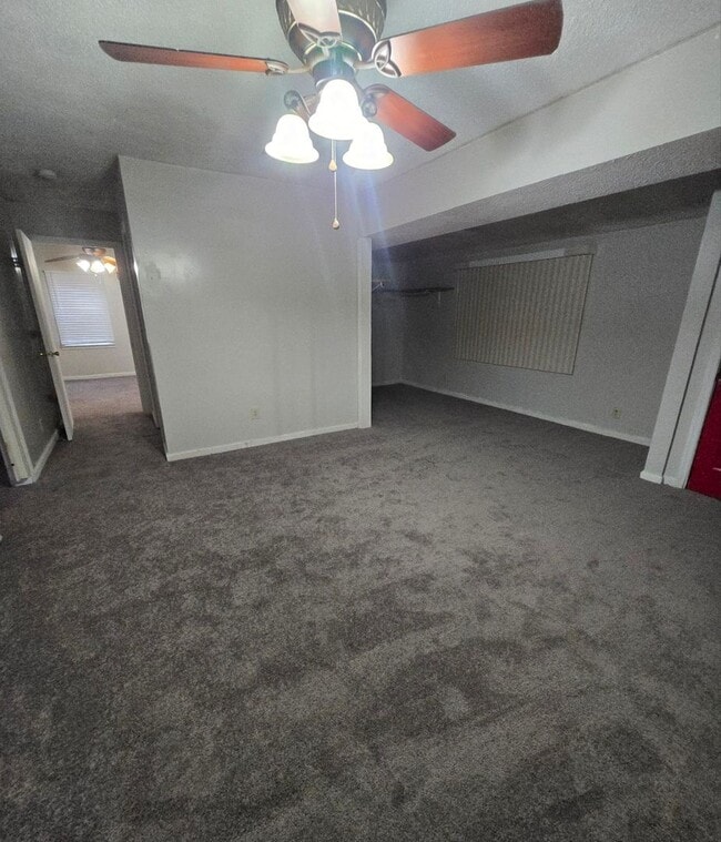 Building Photo - 801 Walnut St