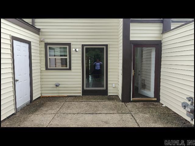 Building Photo - 401 Club Rd