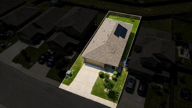 Building Photo - MOVE-IN READY | SOLAR PANELS | GREENBELT | COMMUNITY POOL & SPLASH PAD
