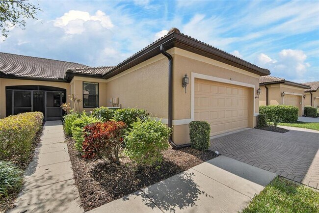 Building Photo - 210 Shell Falls Dr