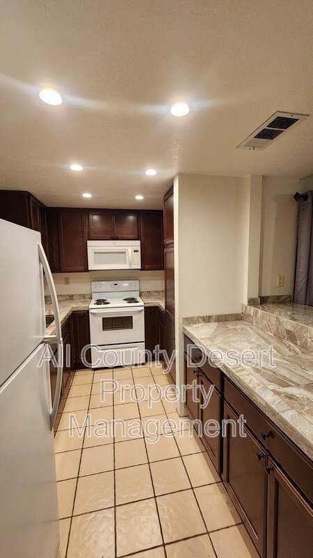 Building Photo - 45346 Driftwood Dr