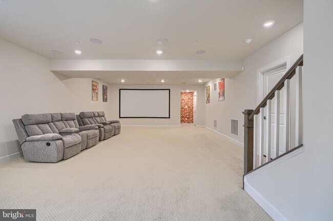 Building Photo - 7142 Starmount Ct