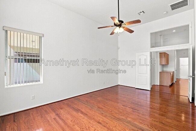 Building Photo - 7027 W Potter Dr