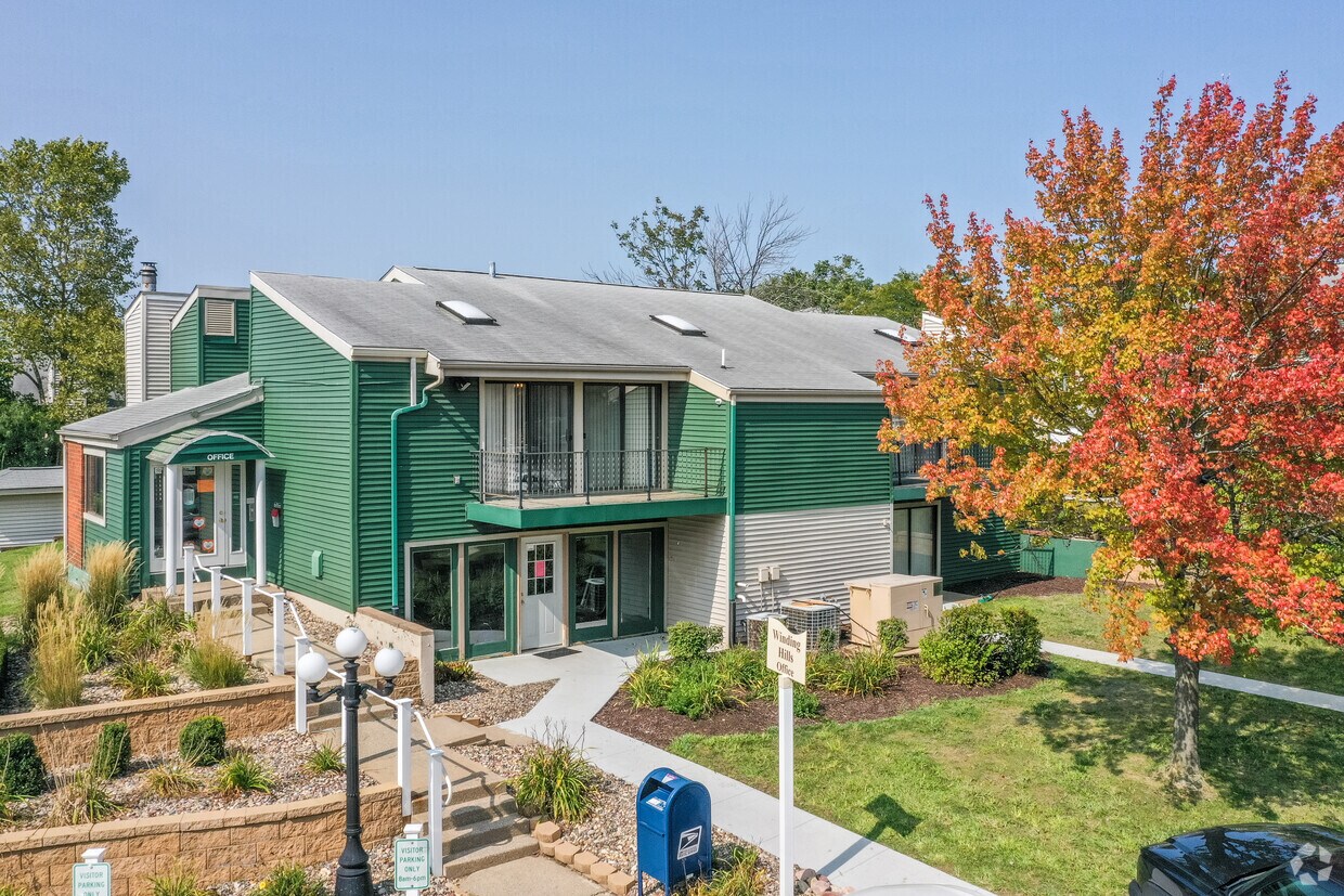 Winding Hills Apartments Davenport