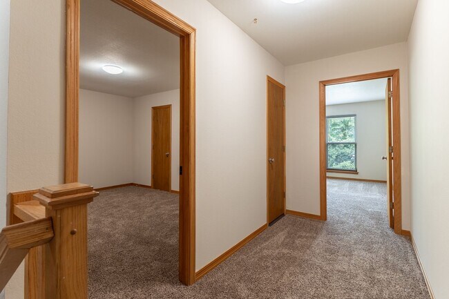 Building Photo - 1807 Pointer Ln