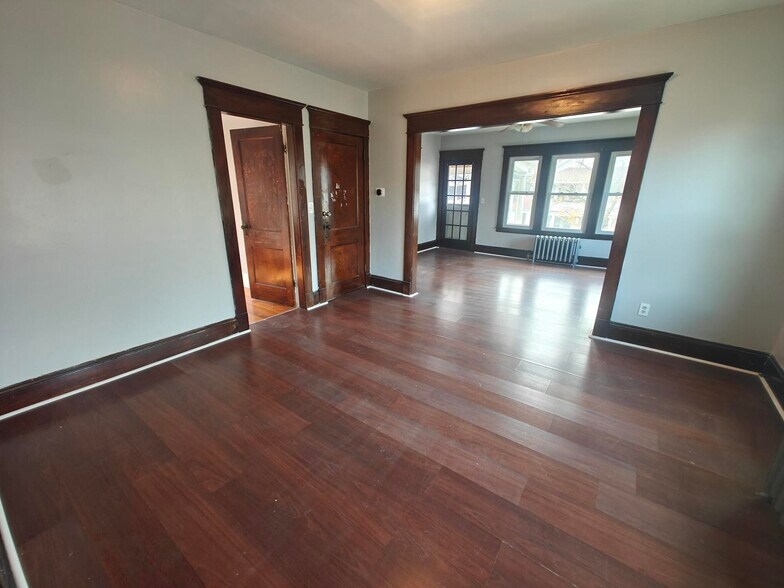 Building Photo - 59 Lester St