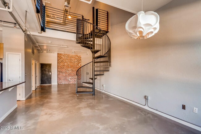 Building Photo - 914 E Osborn Rd