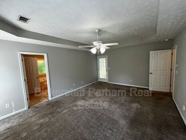 Building Photo - 8012 Rocky Creek Dr