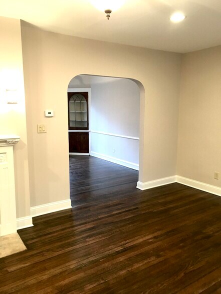 Building Photo - 2628 Traymore Rd