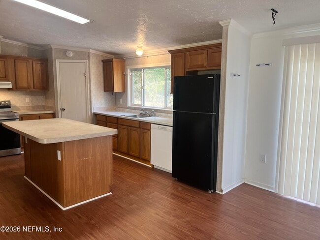 Building Photo - 4670 Calendula Ave