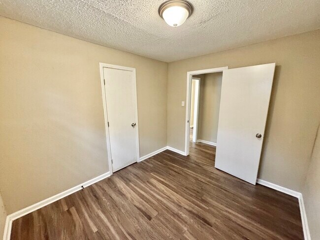 Building Photo - 1761 Winston Dr